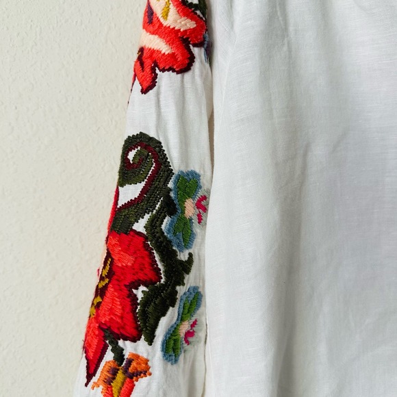 Bogner V-Neck White Floral Embroidered Sleeve Linen Boho Top Sz M B-LB - Picture 3 of 5